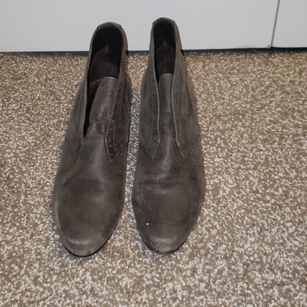 Elizabeth and James Leather Booties - Picture 4 of 7